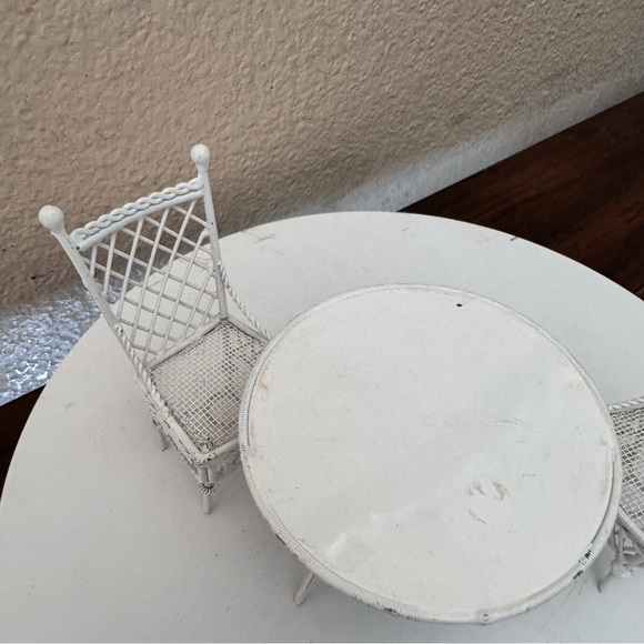 Vintage dollhouse furniture metal patio table chairs - Picture 2 of 8